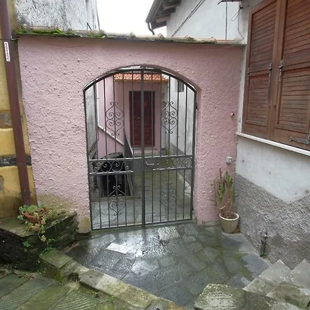 Casa Vacanze * Carrodano Inferiore